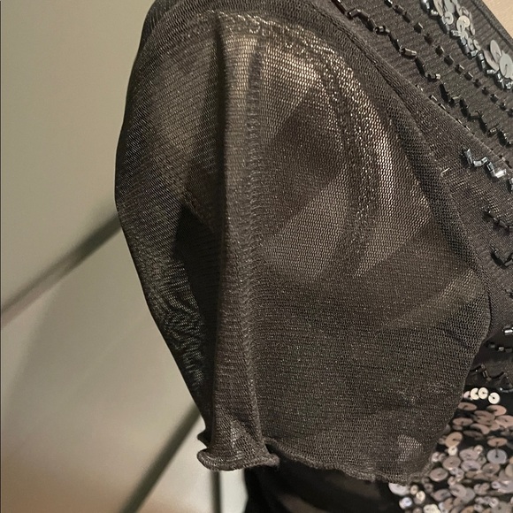 NWOT Cartise Black and Silver Sequin Women's Top - Picture 3 of 8
